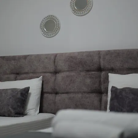 Abedini 3* Saranda